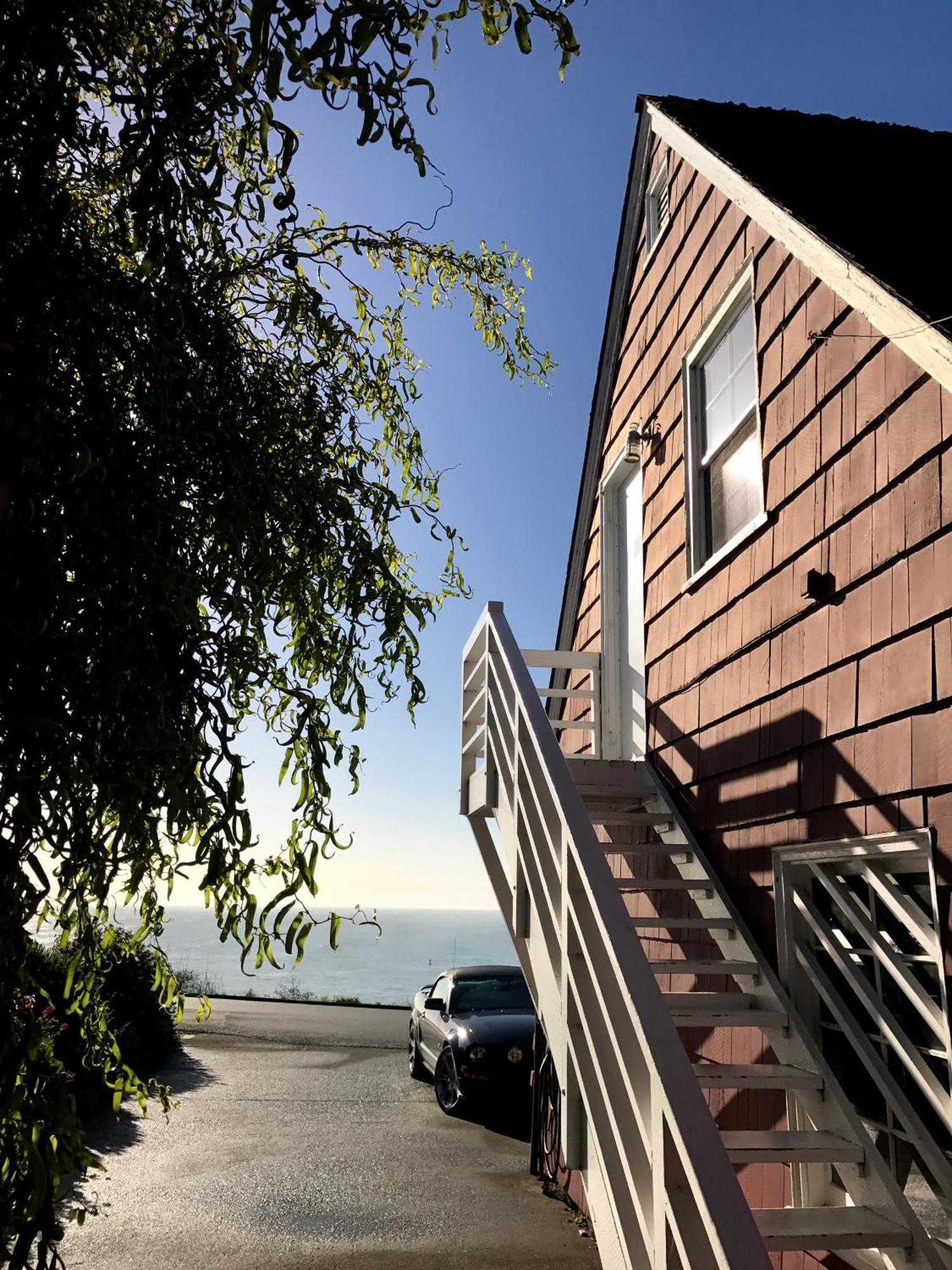 Trinidad Bay Bed And Breakfast Hotel Екстериор снимка